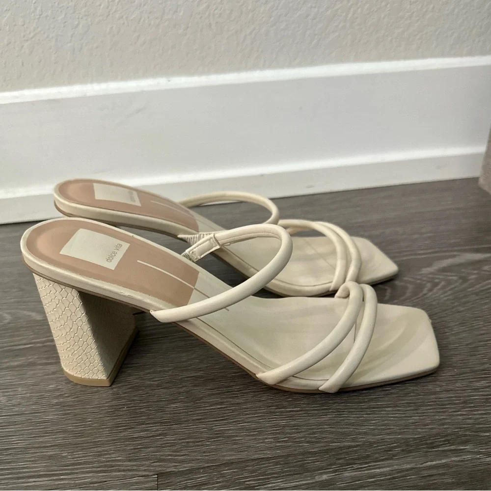 Dolce Vita Women's Beige Heeled Sandals - Picture 3 of 5